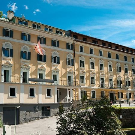 Hotel Hirschen バードガシュタイン エクステリア 写真