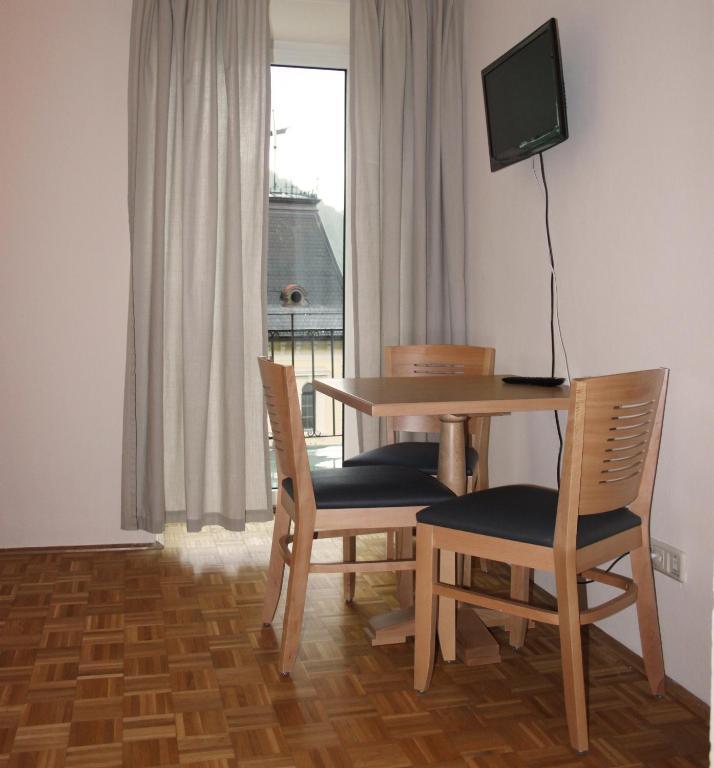 Hotel Hirschen バードガシュタイン 部屋 写真
