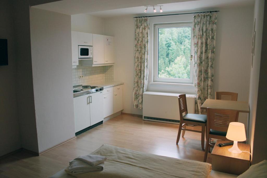 Hotel Hirschen バードガシュタイン 部屋 写真